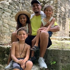 Meet your Posher, Marcos